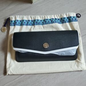 Tory Burch Robinson Clutch (Black)